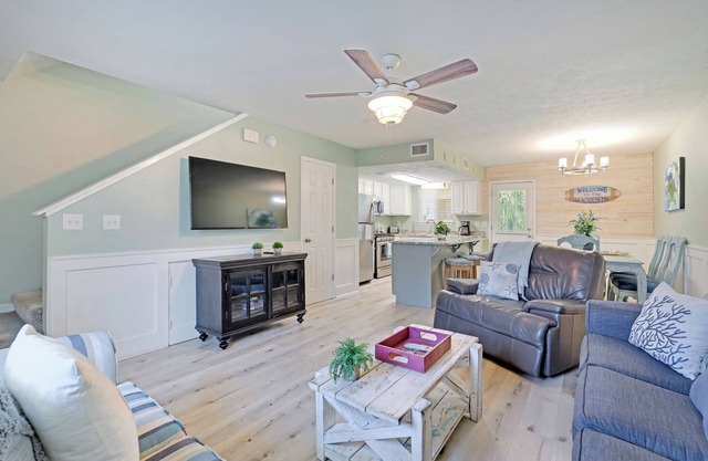 Gulf Highlands Resort, 11 Pools, Sleeps 6
