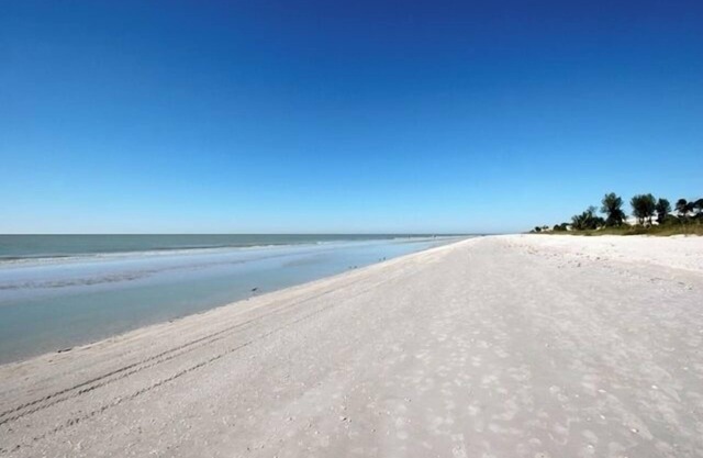 Gulf-View Comfort Awaits: Stylish 2BR Beachfront Condo at Pointe Santo