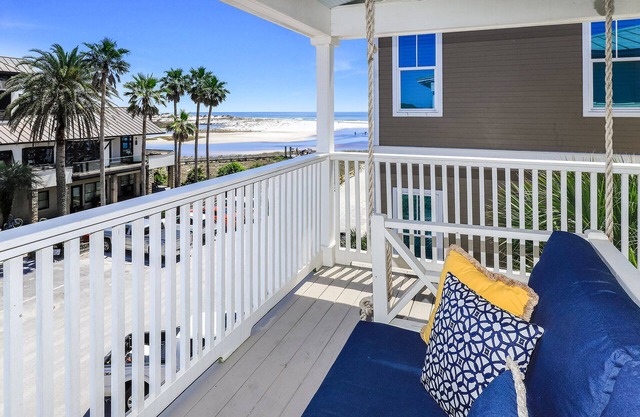 Kevin's Heaven ~ 268 Garfield St por Royal Destinations ~ Vista del golfo
