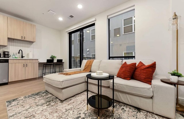 HULU+ GYM With Parking Near Pitt Uni-UPMC-Shopping