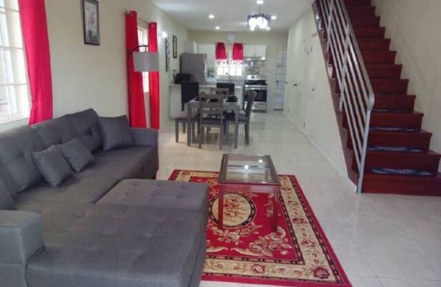 GYM+POOL+Hottub+3 Lounge Areas-#4 Airport 10 mins 2 BED 2.5 BATH TOWNHOUSE #4 .