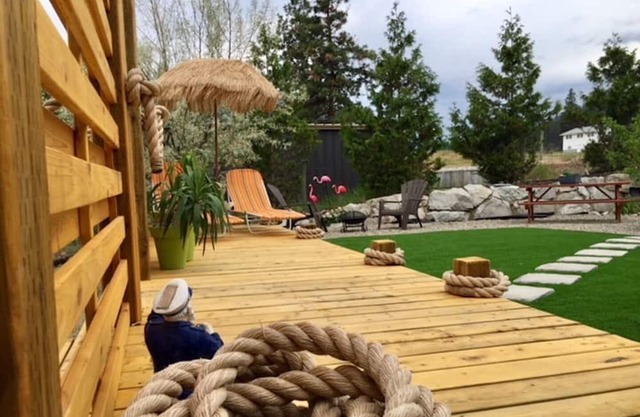 Retiro junto a la piscina, corriente de aire de lujo de Peachland