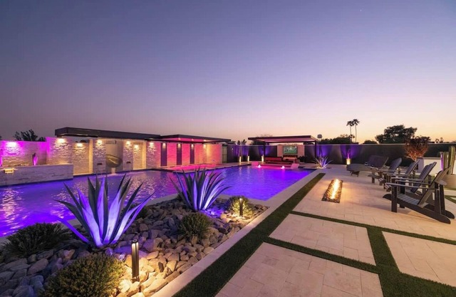 Hozho on Thunderbird Villa