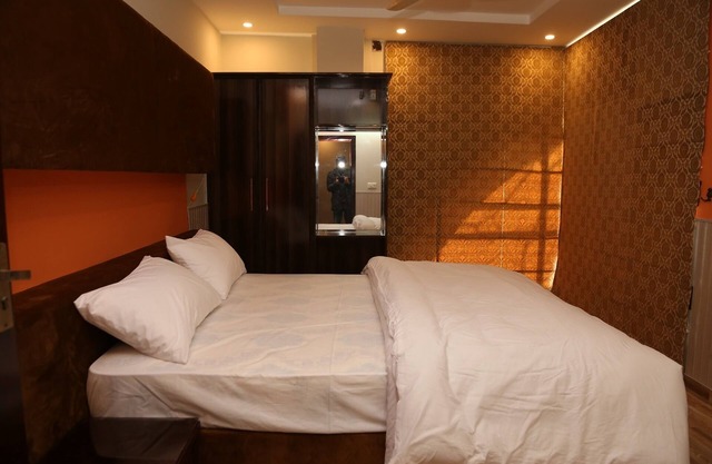 Hak Mall Suites
