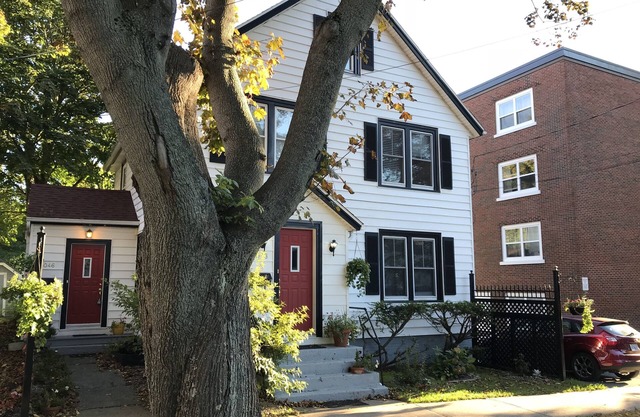 HALIFAX "CENTURY FLAT" - SLEEPS 7 - EXCELENTE UBICACIÓN EN EL CENTRO DE LA CIUDAD