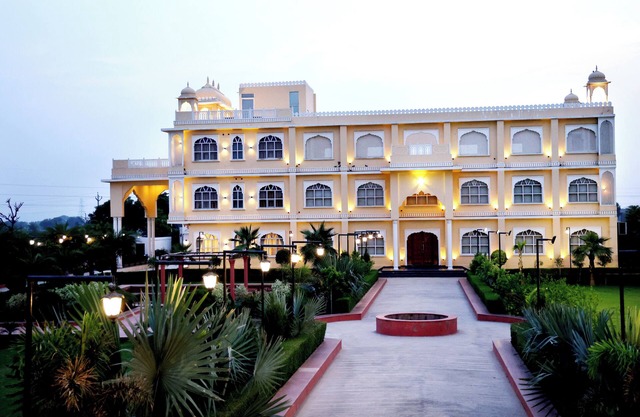 Hari Mahal Resort