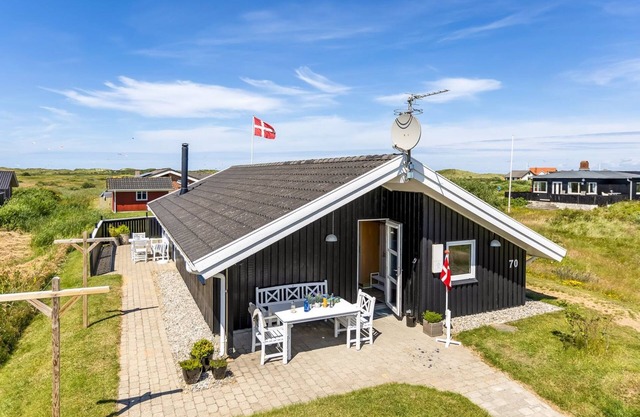 "Hariet" - 300m from the sea by Interhome