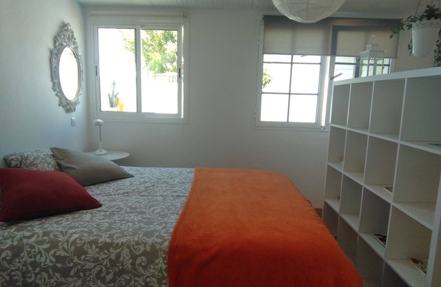 Apto tipo loft, terraza vistas al mar, piscina comunitaria, wifi/parking free