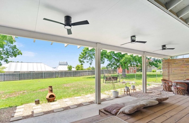 Stylish 3BR Home Near Domain ✦ Big Yard, King Suite, Pet Friendly + Free Parking