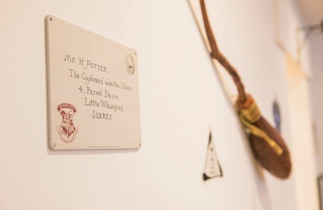 Harry Potter self check-in studio / Nespresso / Ne
