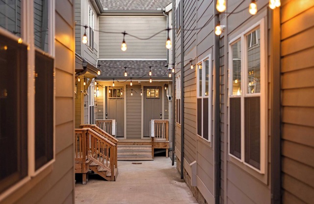 Hart Suite 10 by Avantstay Gorgeous Town House w/ Modern Amenities in Nashville!