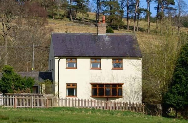 Casa Hartam, FALSTONE