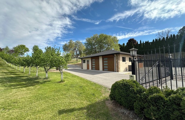 Hazelnut Farm Vacation Cottage