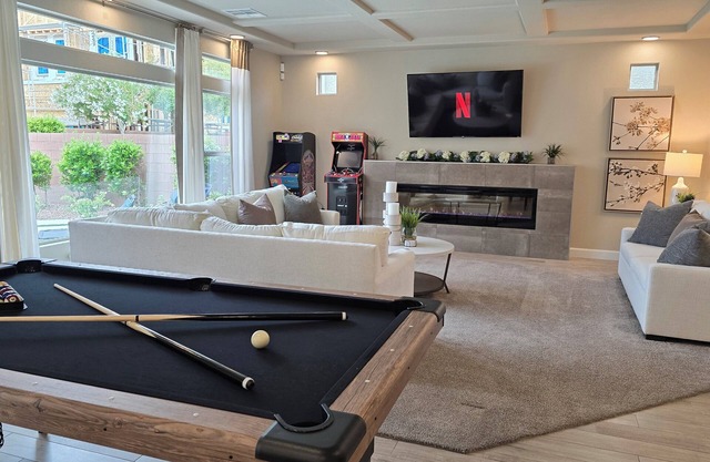 Swimming Pool ★ Arcades ★ Pool Table ★ King Beds