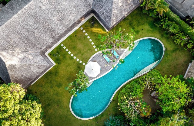 Heaven 4 BR Villa with Large Pool and Jacuzzi