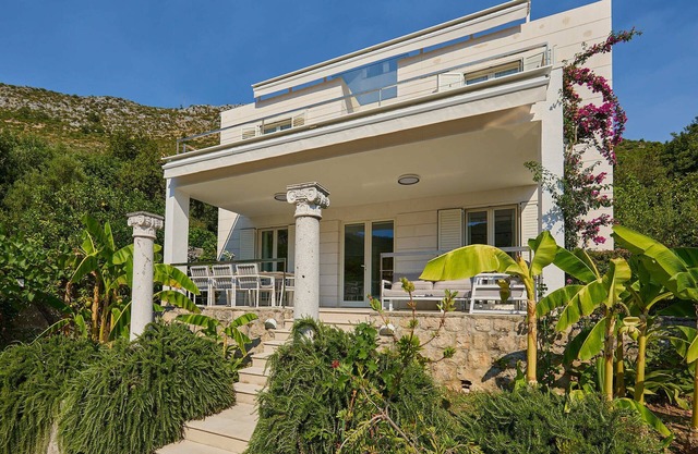 Hedera Estate, Villa Hedera III