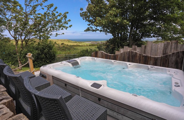 HEN GILFACH, ideal para familias en Llanfairyngnhornwy, Ref 1008875