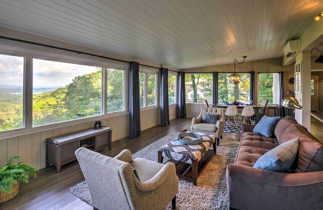 Asheville Area Home w / Views - 3 millas del centro