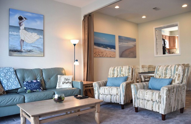 Henlopen Gardens Townhouse - Easy Access to Bike Trail and Downtown Historic Lewes