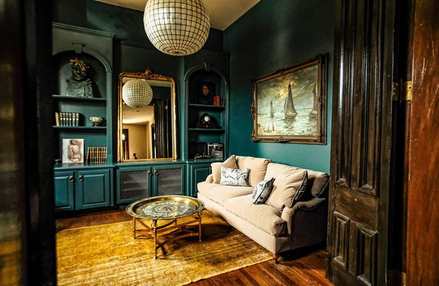 Henrie House | Luxury 4BR Downtown Historic Gem w/ Patio