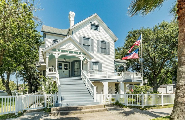 Walk to the beach from an historic Galveston Victorian on Millionaire's Row!