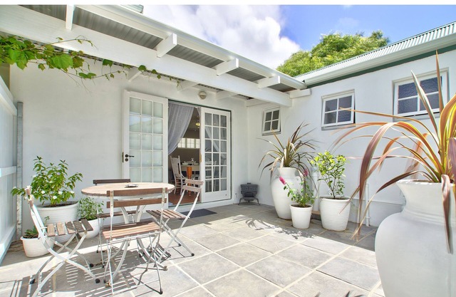 Heritage Cottage bellamente renovado con características originales con modernas