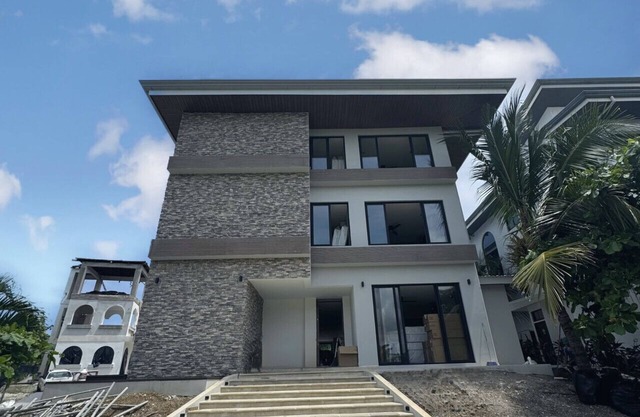 Hermosa Villa II Available August 2025