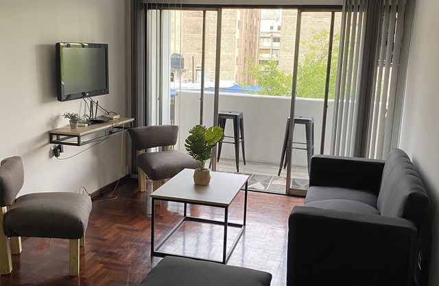 Hermoso apartamento en pleno centro de Mendoza, 2 dormitorios y 2 baños.