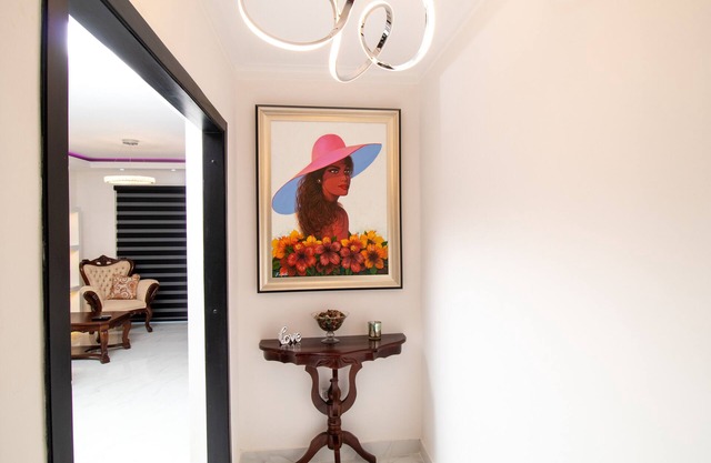 HERMOSO PENTHOUSE EN RESIDENCIAL LAS CAYENAS