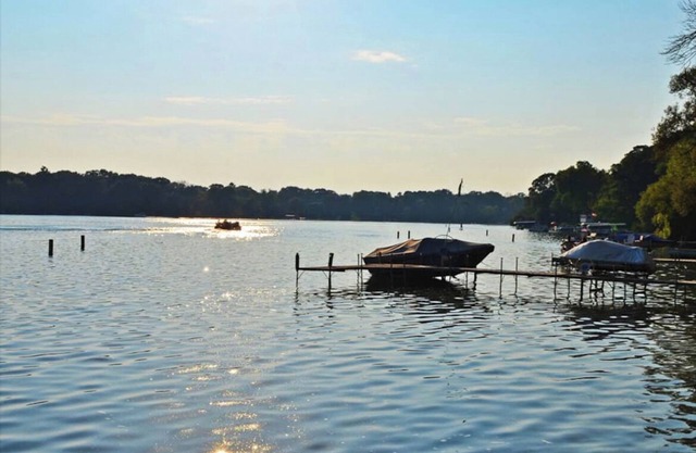 Lake Home con toneladas de comodidades * Interior actualizado por diseñador