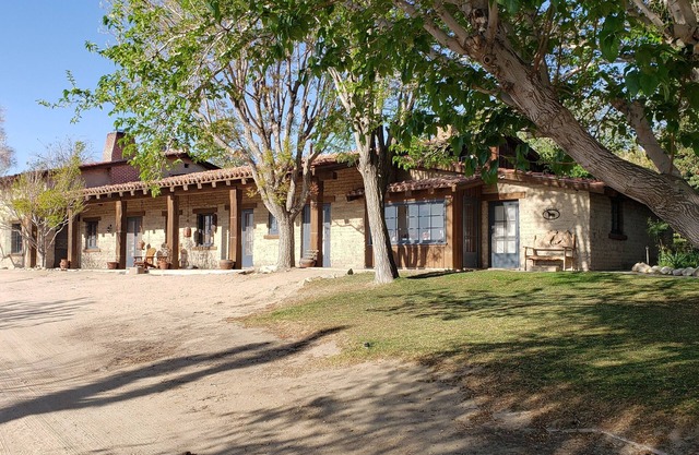 Adobe Mansion con espacio para 40 personas en el hermoso oasis del desierto - Mínimo de huéspedes 15