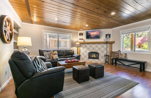 Hidden Willow - Tahoe Park 2 BR - a pie de playa privada y restaurantes