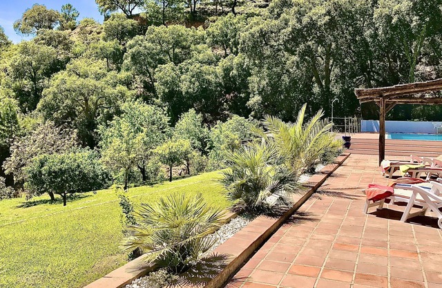 Parque Nacional Sierra Bermeja, Gran piscina infinita, Wi-Fi, Ai
