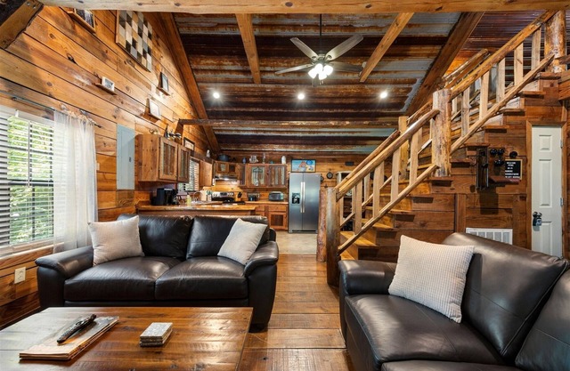 Hideaway Lodge | Rustic w/ Hot Tub | Dog Friendly