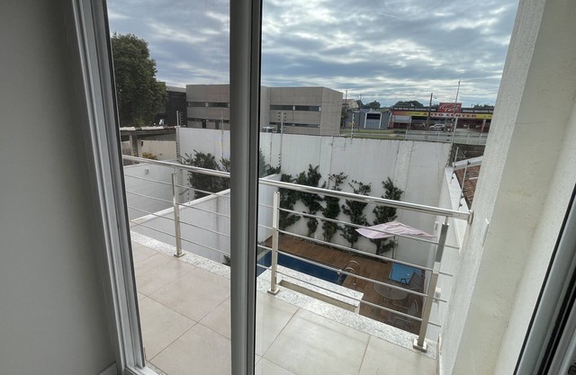 Two-story house with a high-end SWIMMING POOL and BARBECUE in Foz