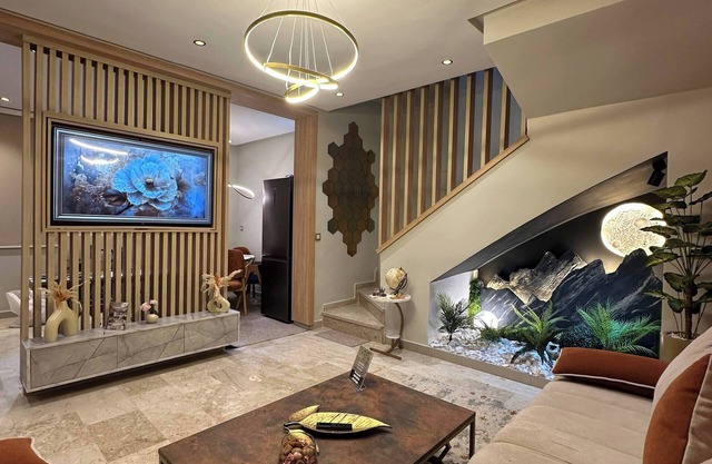 High Standing Duplex - Pool & Sun