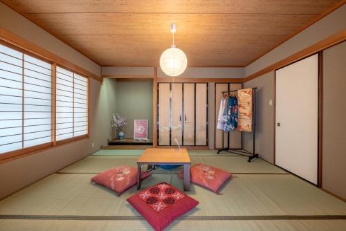 HIKONE-Step 彦根ステップ 彦根駅徒歩4分 彦根城徒歩15分 15名まで 戸建貸切