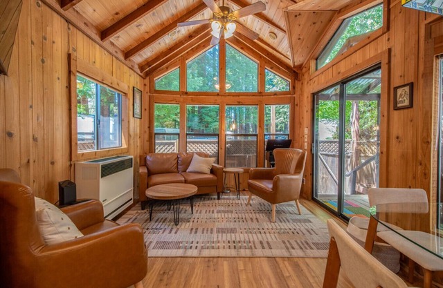 Hillside Hideaway in the Redwoods