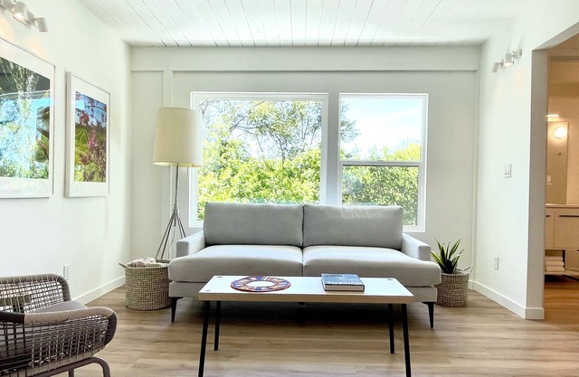 Private Hillside Casita w/ Views, Heated Pool – Between SF & Napa