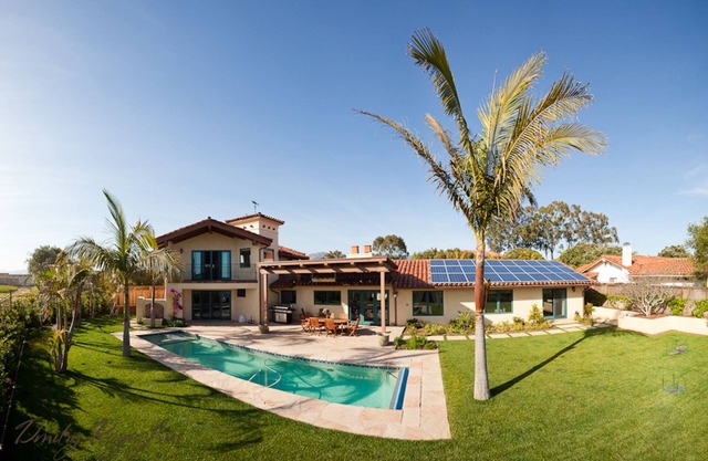 Villa en la cima de la colina: retiro privado de estilo mediterráneo