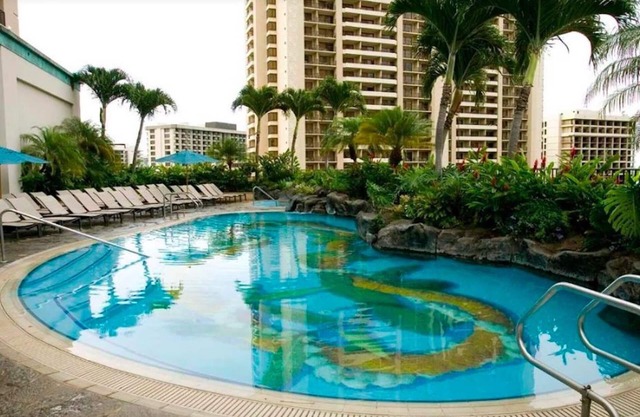 Hilton Hawaiian Village Lagoon Tower, resort privado frente a la playa