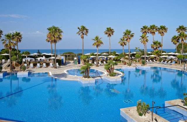 Hipotels Barrosa Palace & SPA