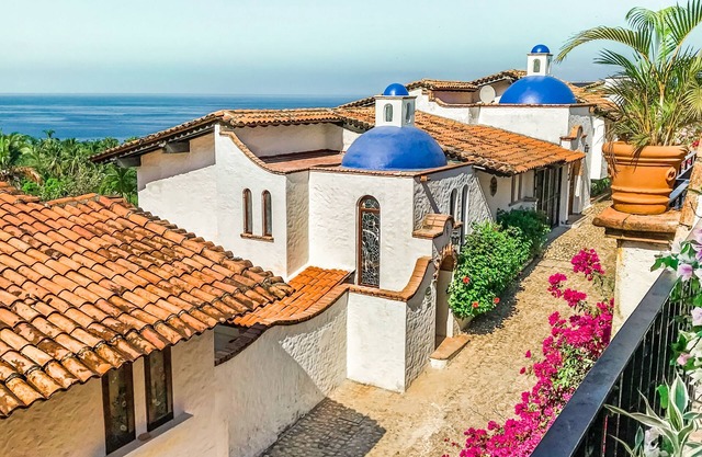 Villa histórica Garza Blanca: piscina privada, vistas impresionantes, pasos al océano