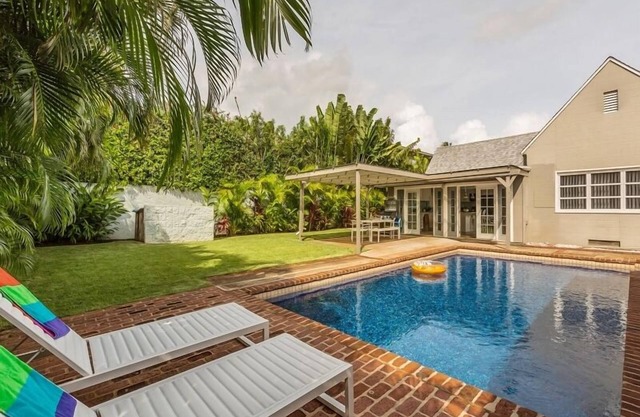 * 10% de descuento en estancias durante 5 / 23-6 / 21 * Villa Ho'okipa - Playa urbana / moderna con piscina y piscina privada.