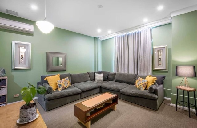 Hobart Hub Parkside Nook by Salamanca and Waterfront