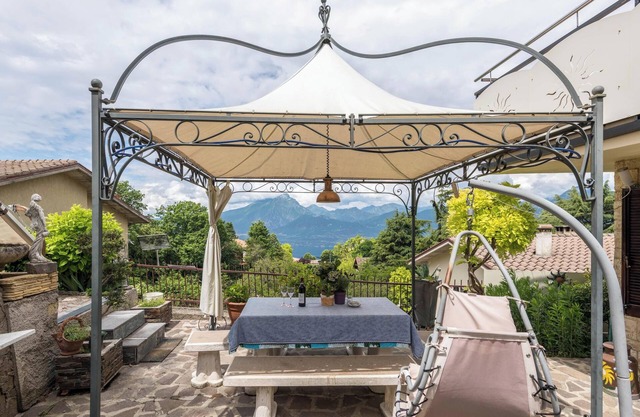 Apartamento vacacional en San Zeno con bonitas vistas al lago