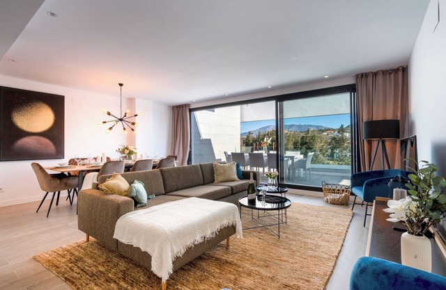 Apartamento vacacional Navigolf 470 con vistas a la montaña, piscina, terraza y Wi-Fi