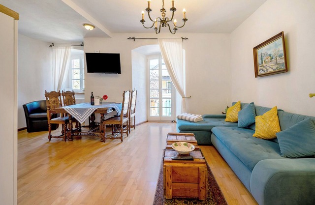 Apartamento vacacional 'Schatztruhe' con vistas a la montaña, terraza y Wi-Fi