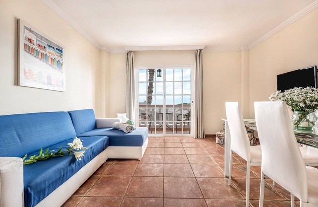 Apartamento vacacional "Carla 1A" en Playa San Juan con vistas al mar y a la montaña