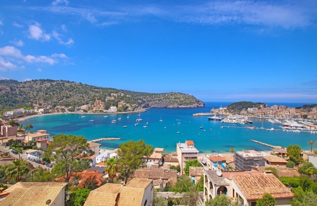 Apartamento vacacional Marbat Plus con vistas al mar, piscina, Wi-Fi, y terraza